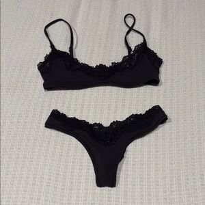 Skims Fits Everybody Lace Skimpy Bralette and Thong XS NWOT